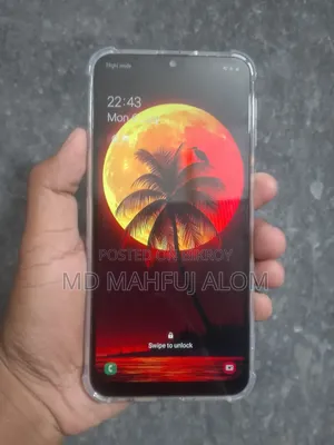 Samsung Galaxy M20 32 GB Black