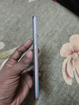 Vivo Y19 128 GB Blue