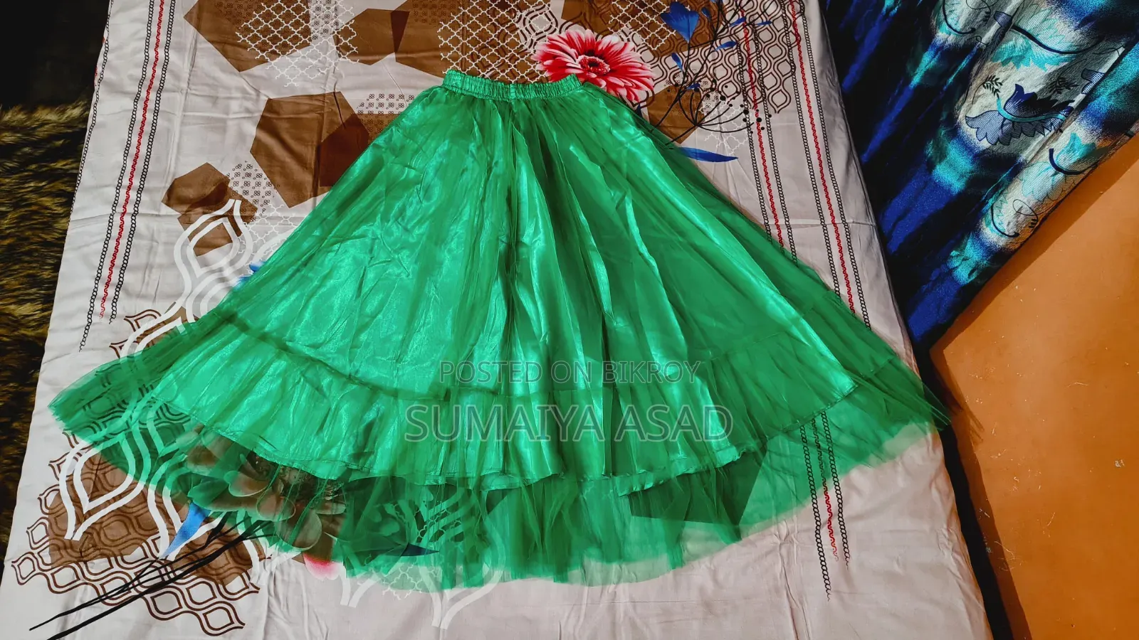 টপ এবং স্কার্ট