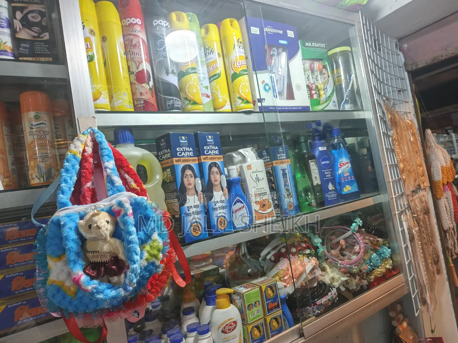 কসমেটিকের ডেকোরেশন বিক্রয় করা হবে