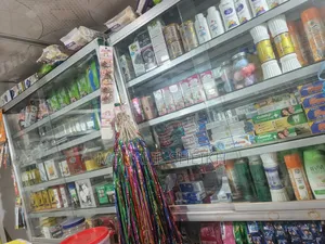 কসমেটিকের ডেকোরেশন বিক্রয় করা হবে