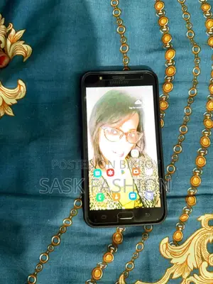 স্যামসাং গ্যালাক্সি জে৭ কোর ১৬ জিবি কালো