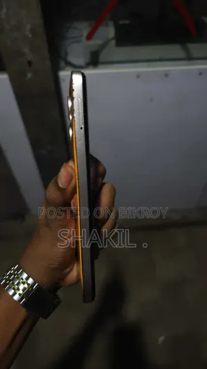 Infinix Hot 30i 128 GB Orange