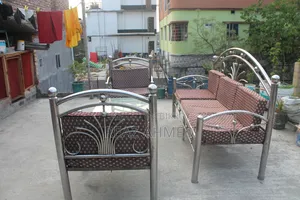 এস এসর সোফা