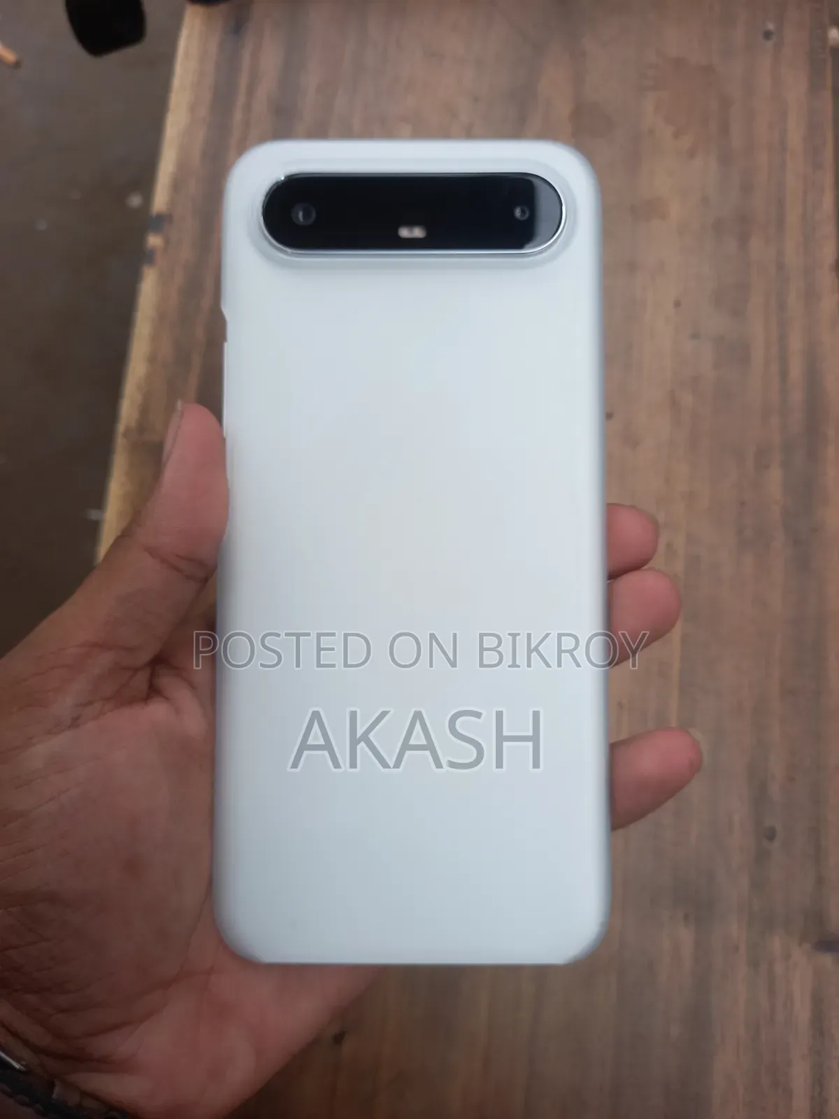 নতুন টেকনো পোভা কার্ভ ২৫৬ জিবি হোয়াইট
