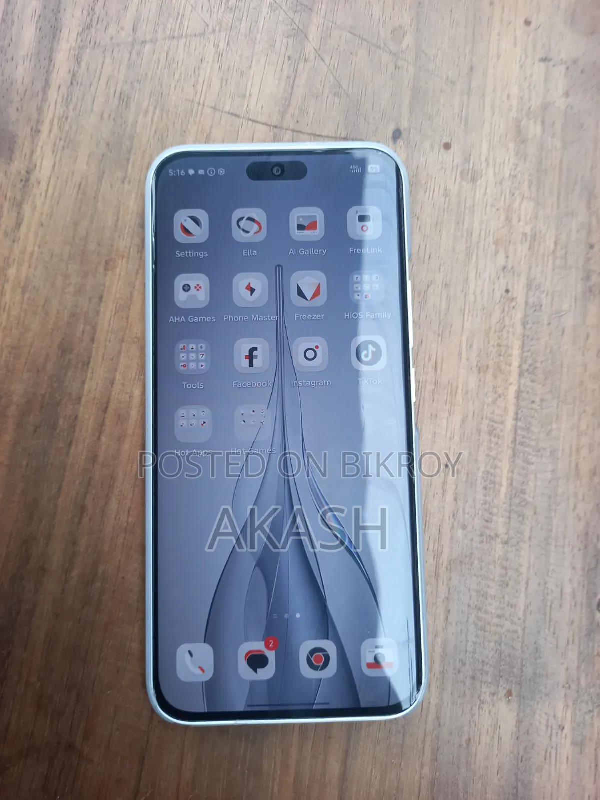 নতুন টেকনো পোভা কার্ভ ২৫৬ জিবি হোয়াইট