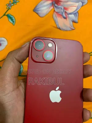 Apple iPhone 13 128 GB Red