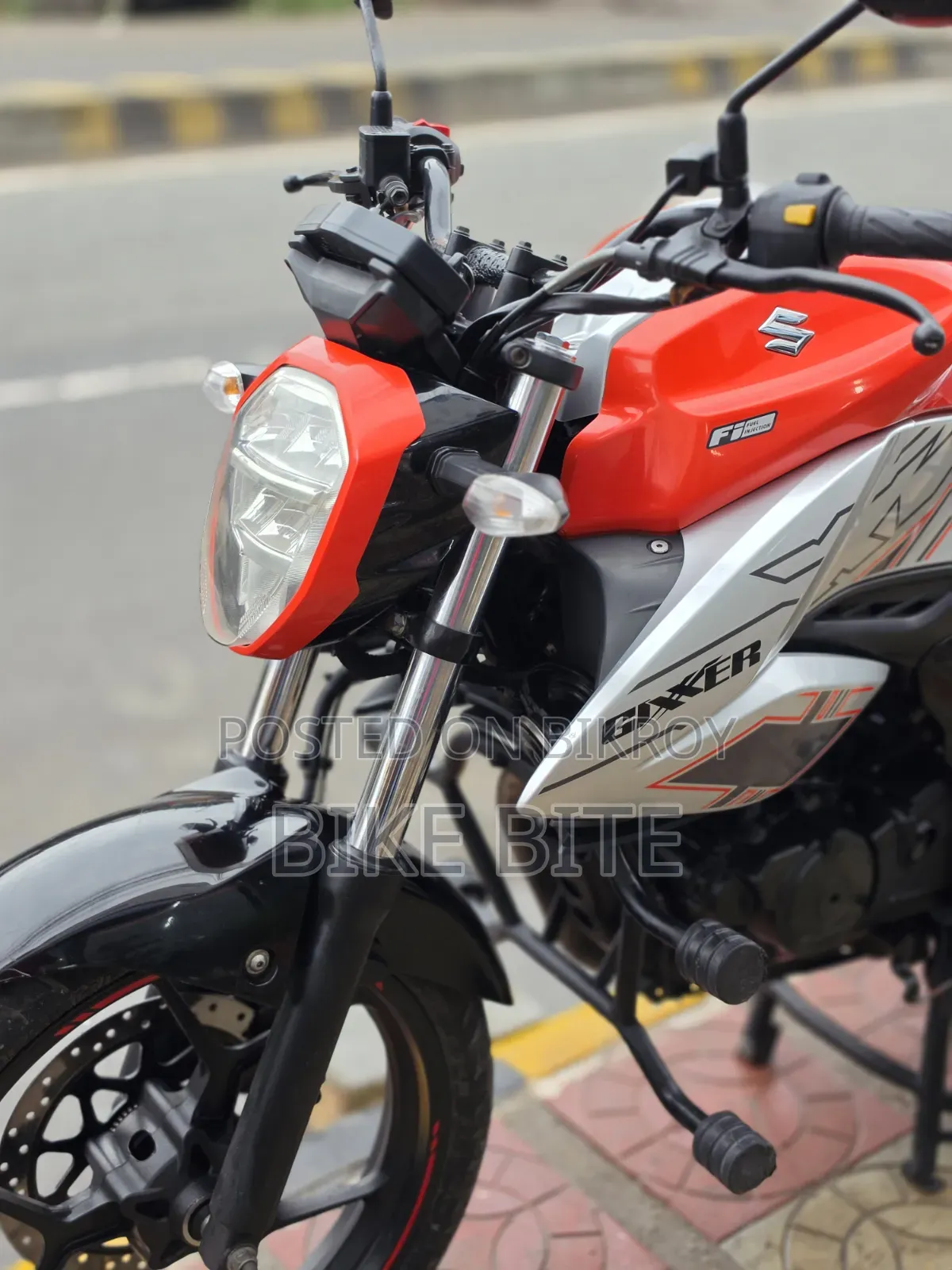 Suzuki Gixxer Fi ABS 2023 Orange