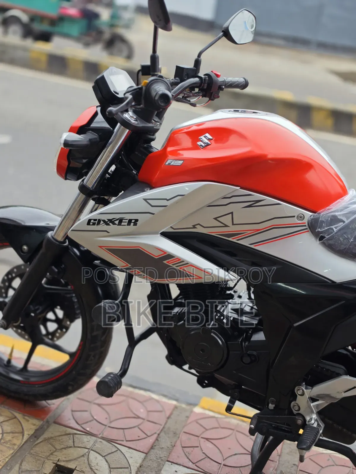 Suzuki Gixxer Fi ABS 2023 Orange