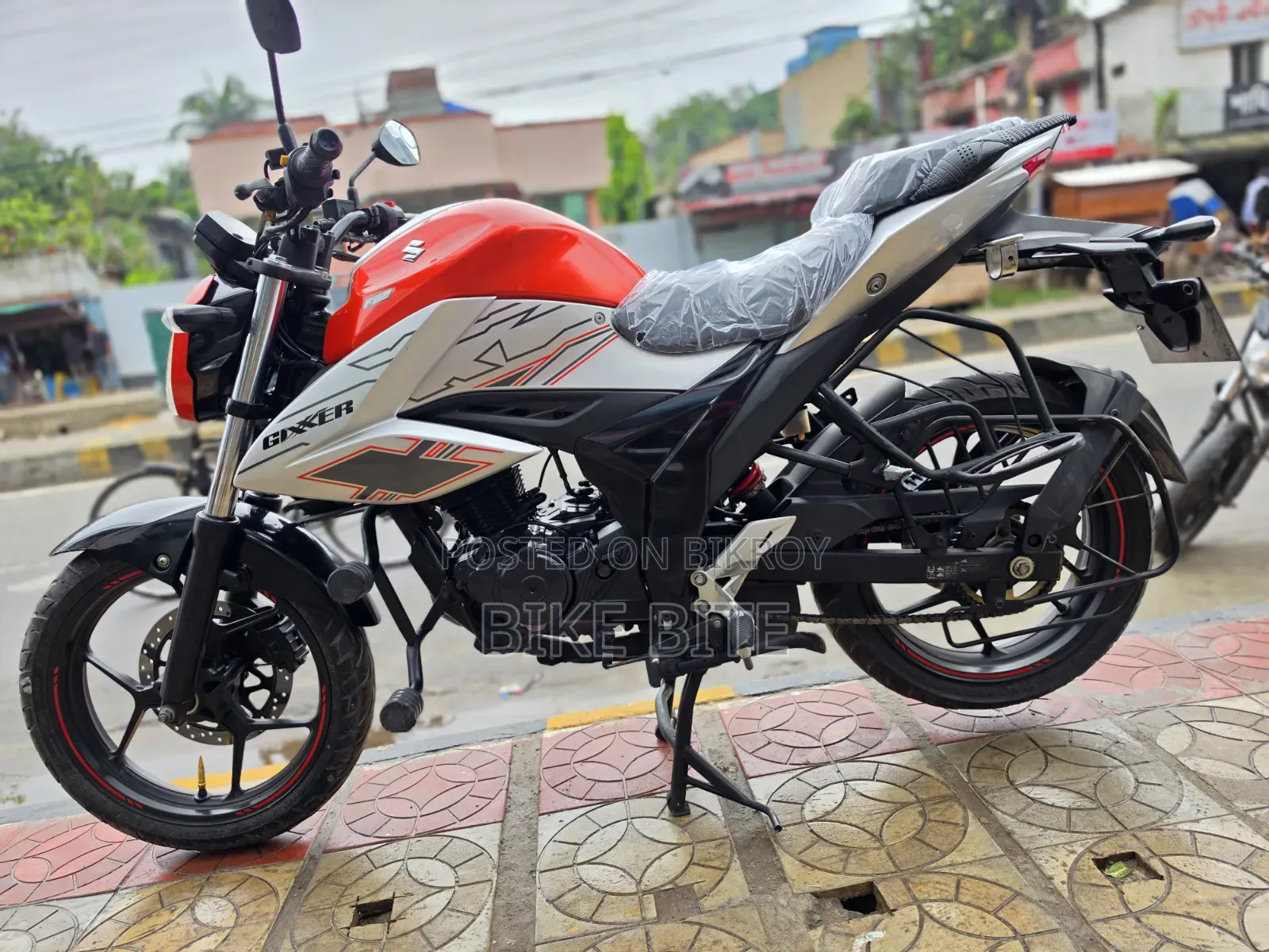 Suzuki Gixxer Fi ABS 2023 Orange