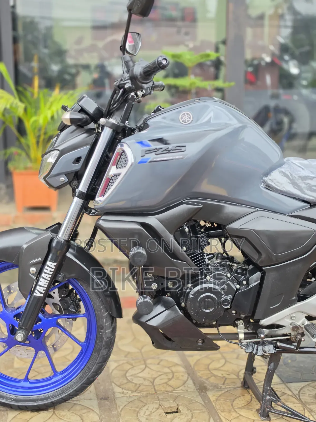 Yamaha FZS V3 2024 Gray
