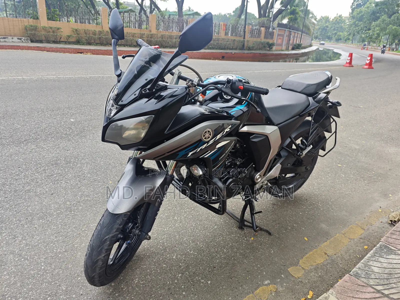 Yamaha 2017 Black