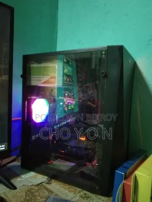 Desktop Computer Asus 8GB AMD Ryzen 5 SSD 256GB