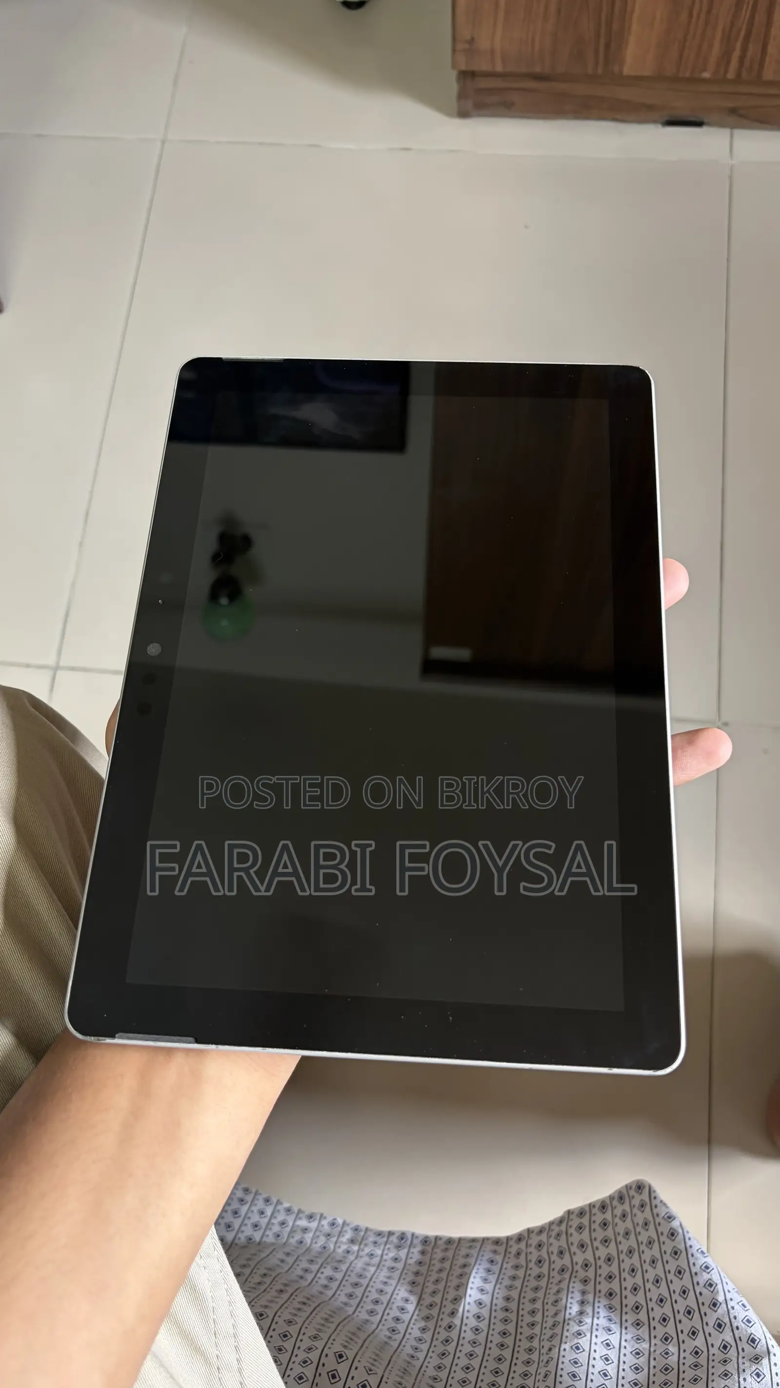 ল্যাপটপ মাইক্রোসফট সারফেস গো ৪জিবি ইন্টেল পেন্টিয়াম ইএমএমসি ১২৮জিবি