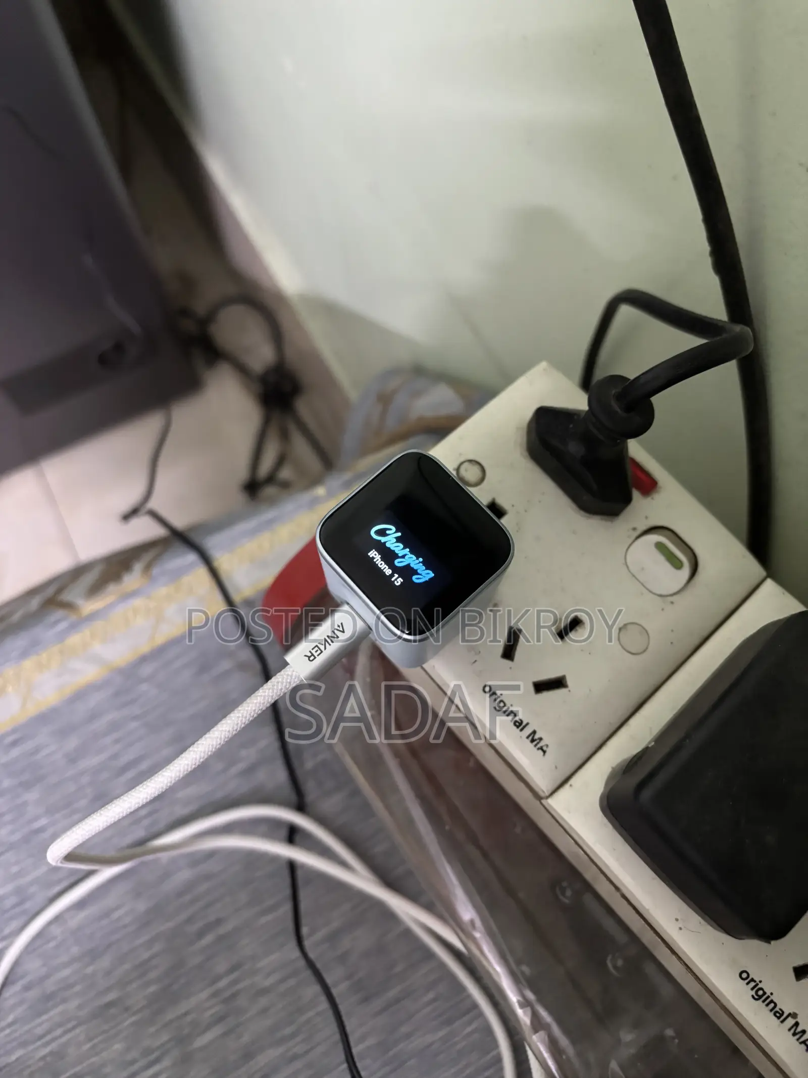 অ্যাঙ্কার ন্যানো চার্জার ৪৫ ওয়াট স্মার্ট ডিসপ্লে