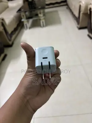 অ্যাঙ্কার ন্যানো চার্জার ৪৫ ওয়াট স্মার্ট ডিসপ্লে