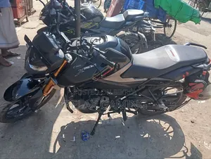 Hero Xtreme 160R 4V 2025 Black