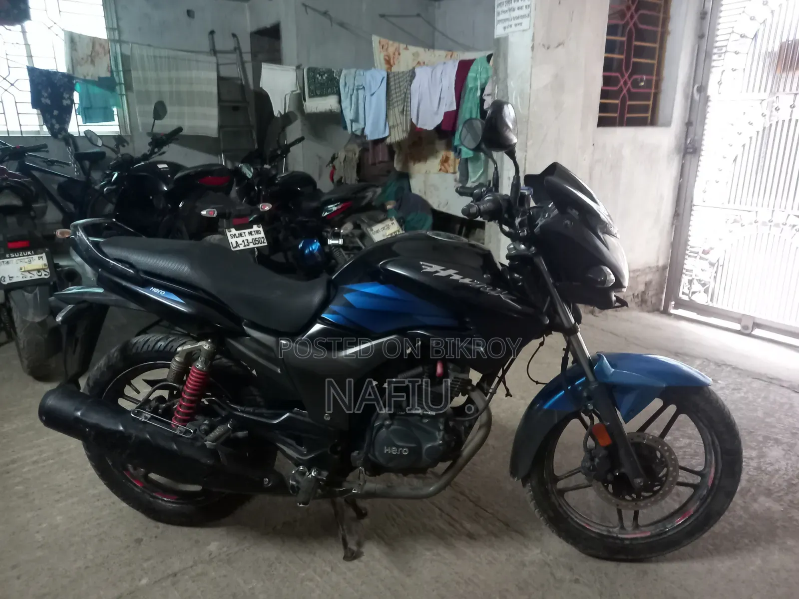 Hero Hunk 2022 Black