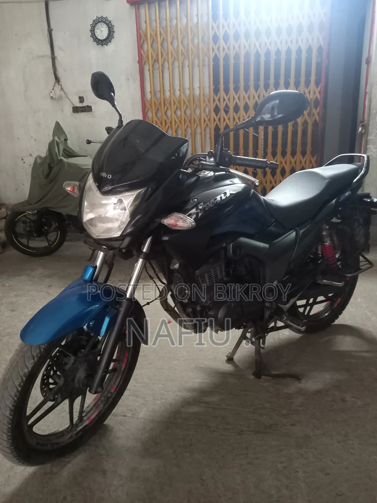 Hero Hunk 2022 Black