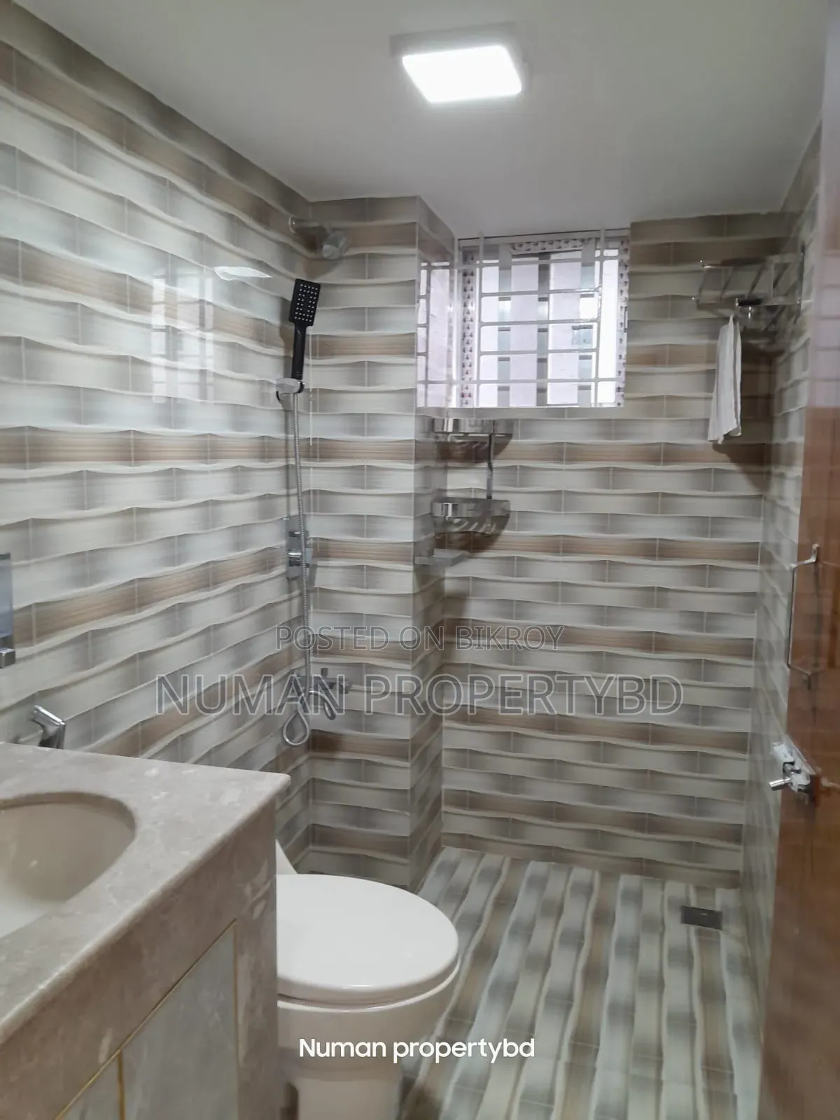 3-bedroom Apartment in Numan Property Bd, Basundhara for rent