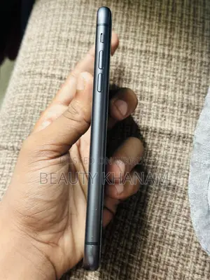 Apple iPhone 11 64 GB Black