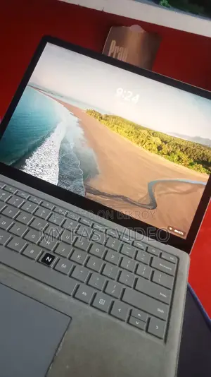 Laptop Microsoft Surface Laptop 8GB Intel Core I5 HDD+SSD 128GB