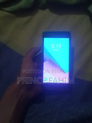 Samsung Galaxy J2 8 GB Black