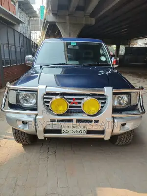 মিতসুবিশি পাজেরো জুনিয়র ১৯৯৭ নীল