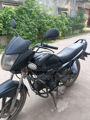 Runner Bullet 100 2018 Black