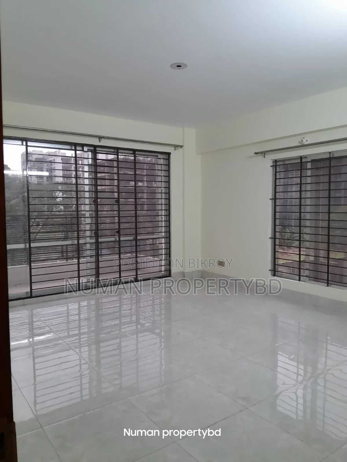 4-bedroom Apartment in Numan Property Bd, Bashundhara for rent