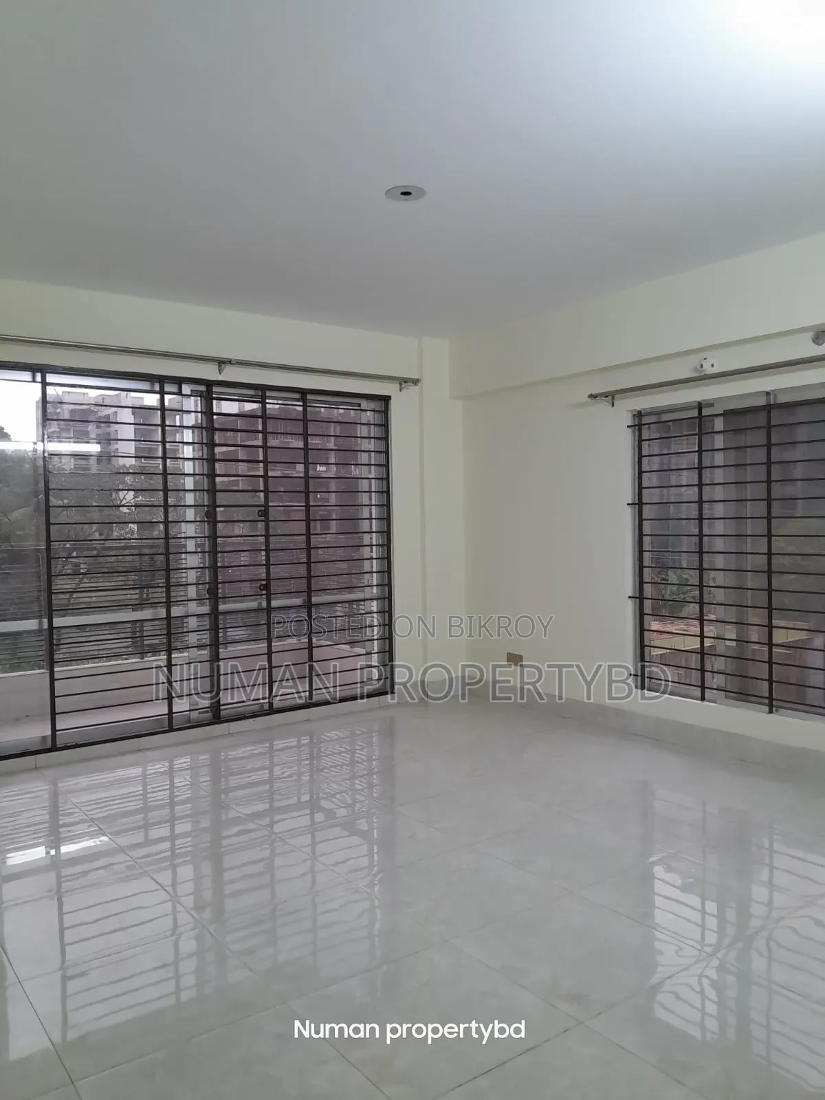 4-bedroom Apartment in Numan Property Bd, Bashundhara for rent