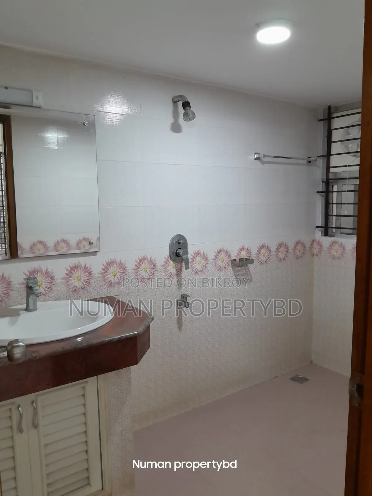 4-bedroom Apartment in Numan Property Bd, Bashundhara for rent