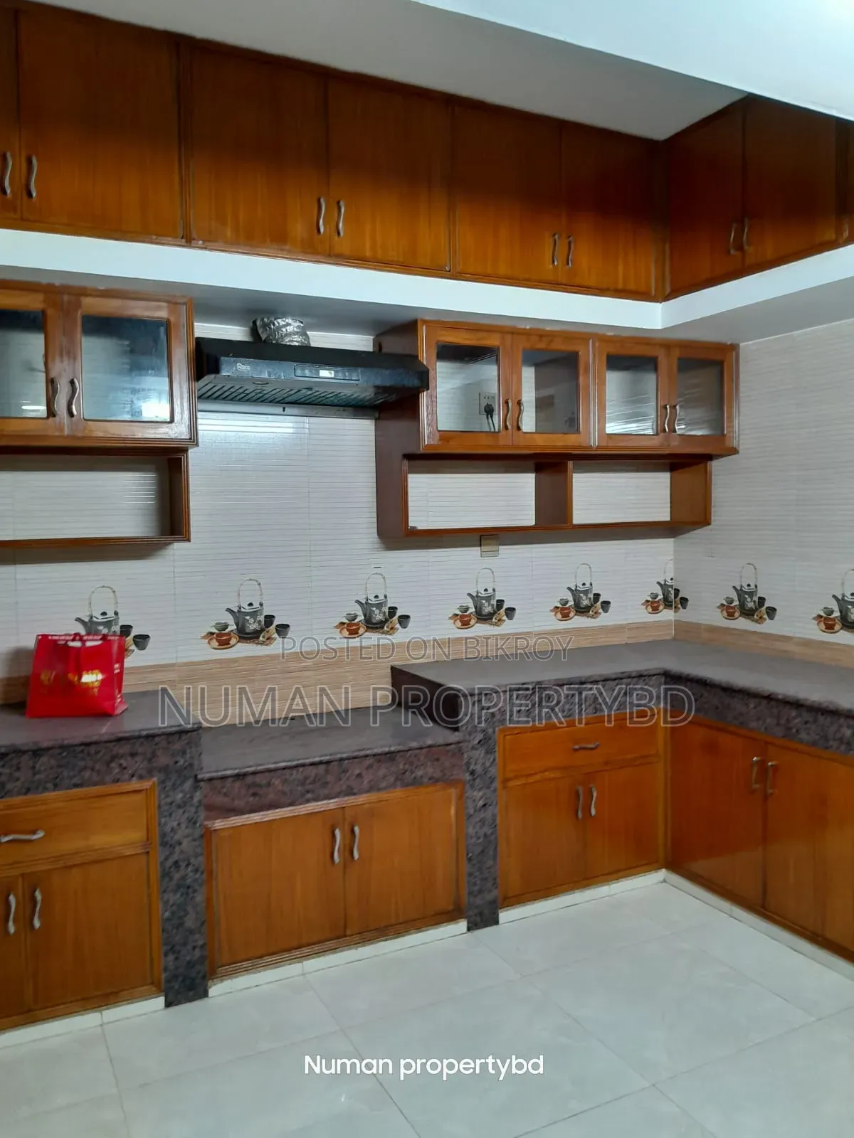 4-bedroom Apartment in Numan Property Bd, Bashundhara for rent