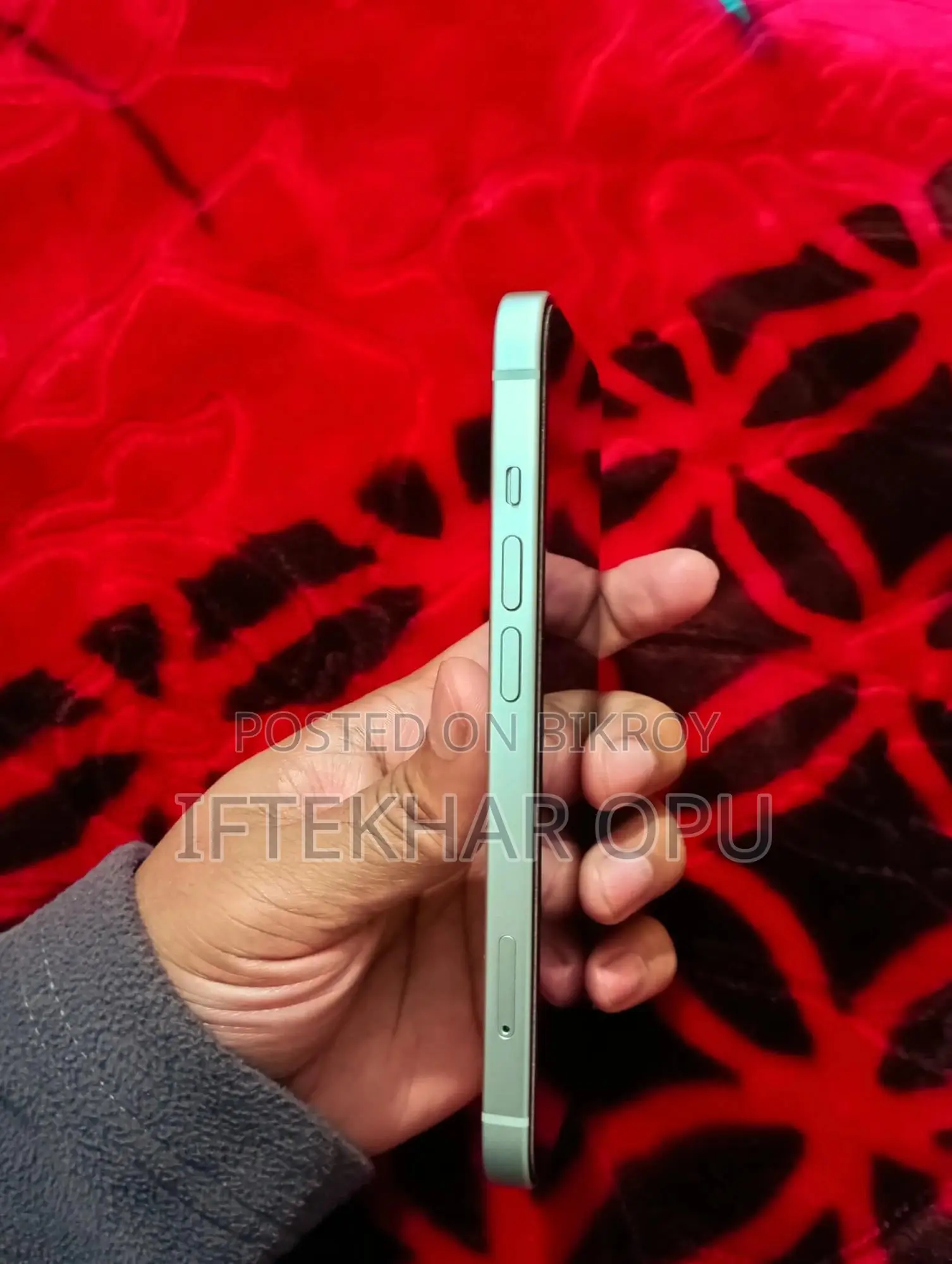 Apple iPhone 15 128 GB Gray