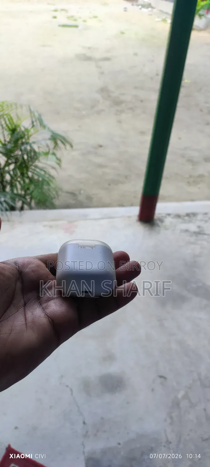 Headphone sell