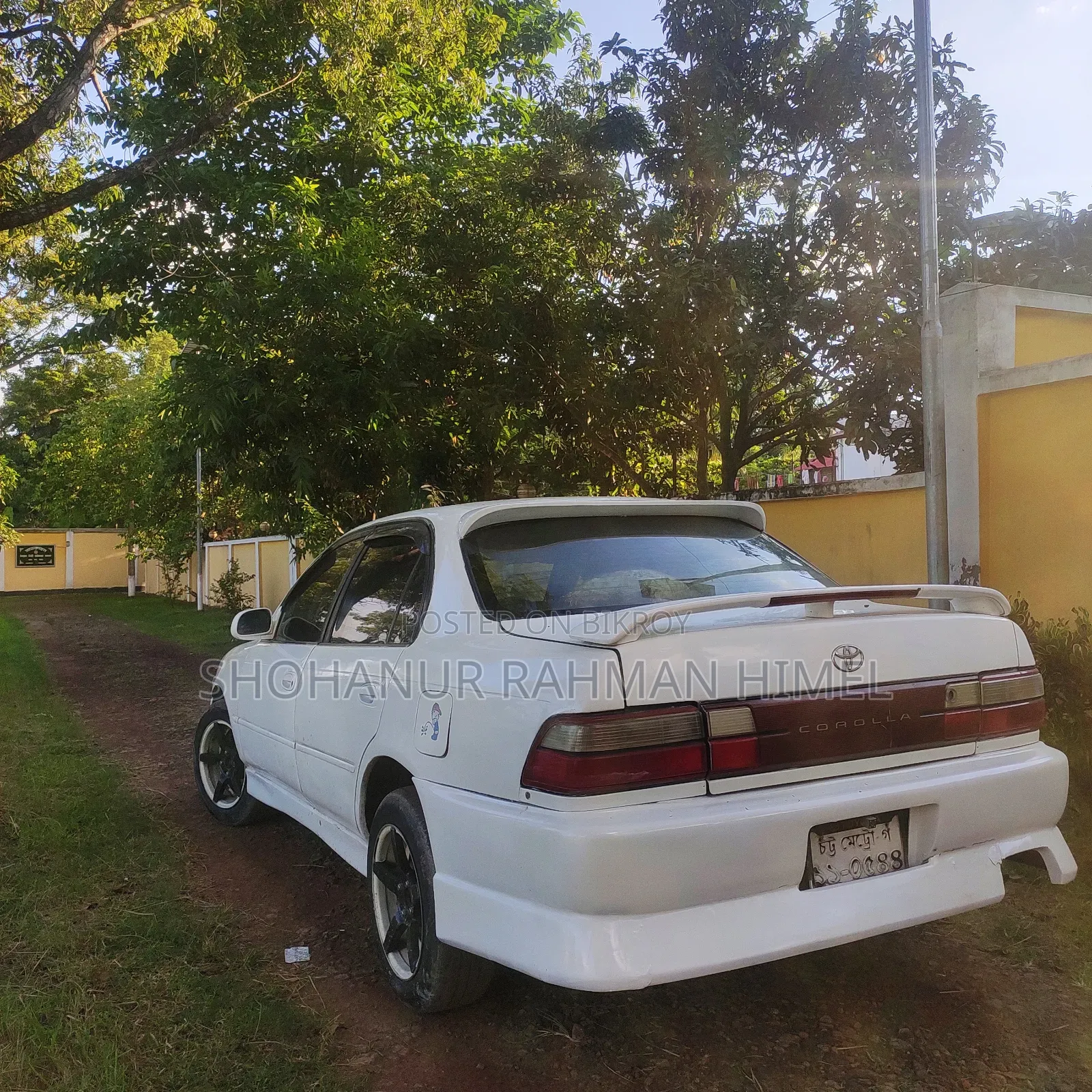 Toyota Corolla 1992 White