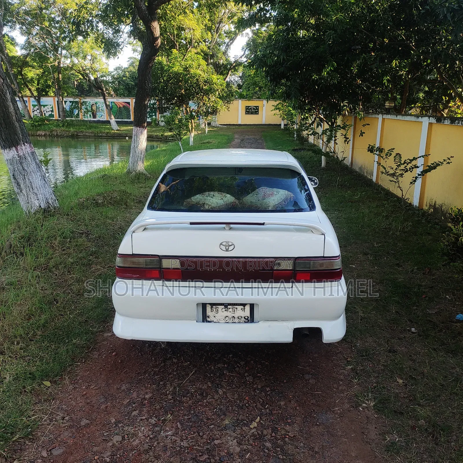 Toyota Corolla 1992 White