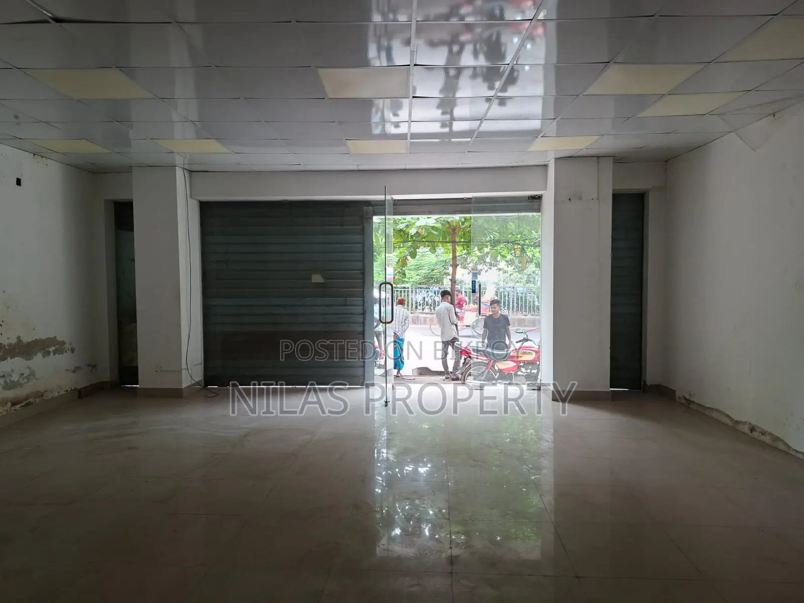 Ground Floor Showroom/Café Shop Space for Rent in Mirpur