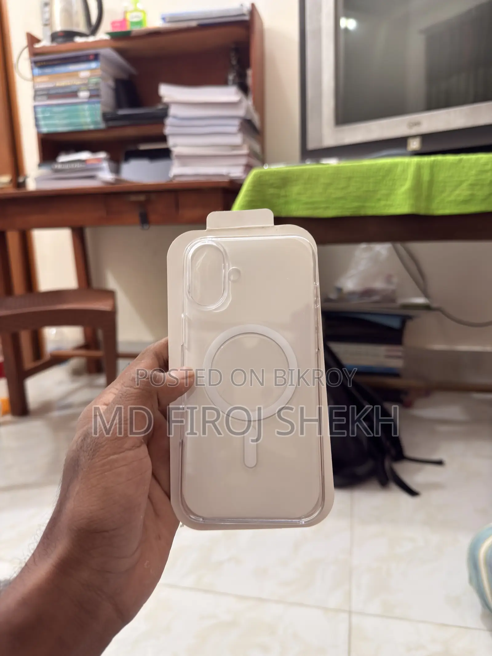 iPhone 16 Plus Anti Yellow Magsafe Clear Case