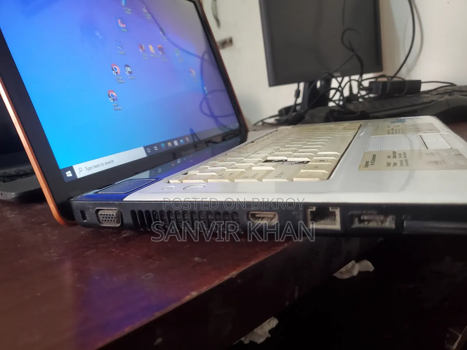 Laptop Lenovo IdeaPad Y550 4GB Intel Core 2 Duo SSD 128GB