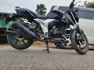 TVS Apache 160 4V 2022 Black
