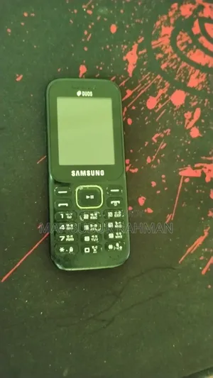 স্যামসাং বি৩১০ কালো