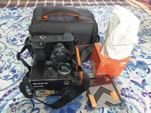 Sony A6400 With 16-50 Sony 85mm Lens