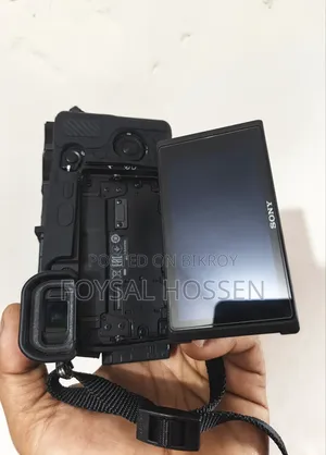 Sony A6400 With 16-50 Sony 85mm Lens