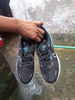 পান্ডা অরিজিনাল স্নিকার্স