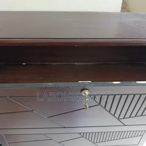 Malaysian Board Wardrobe