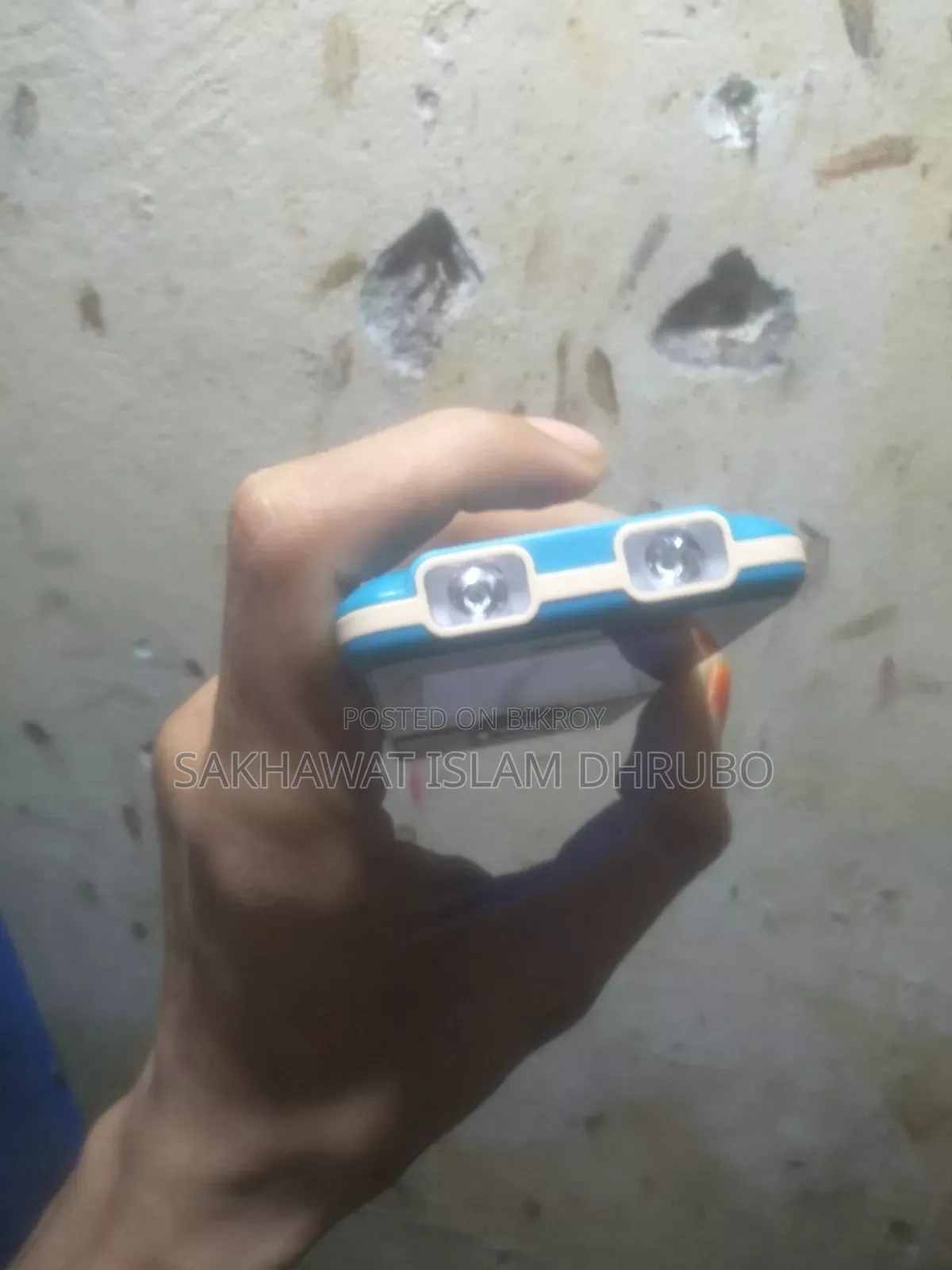 মোবাইল ফোন ৪ জিবি নীল