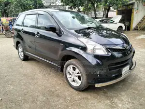টয়োটা আভানজা ২০১২ কালো