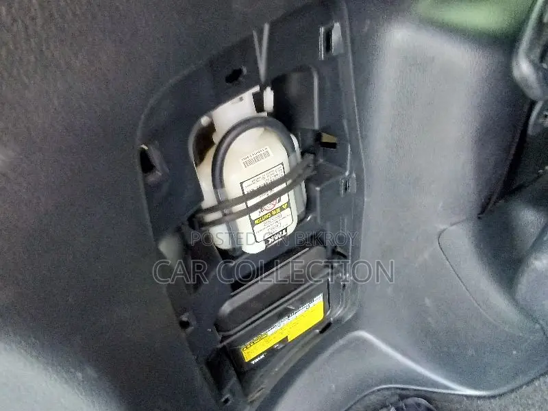 টয়োটা নোয়া ২০২১ পার্ল