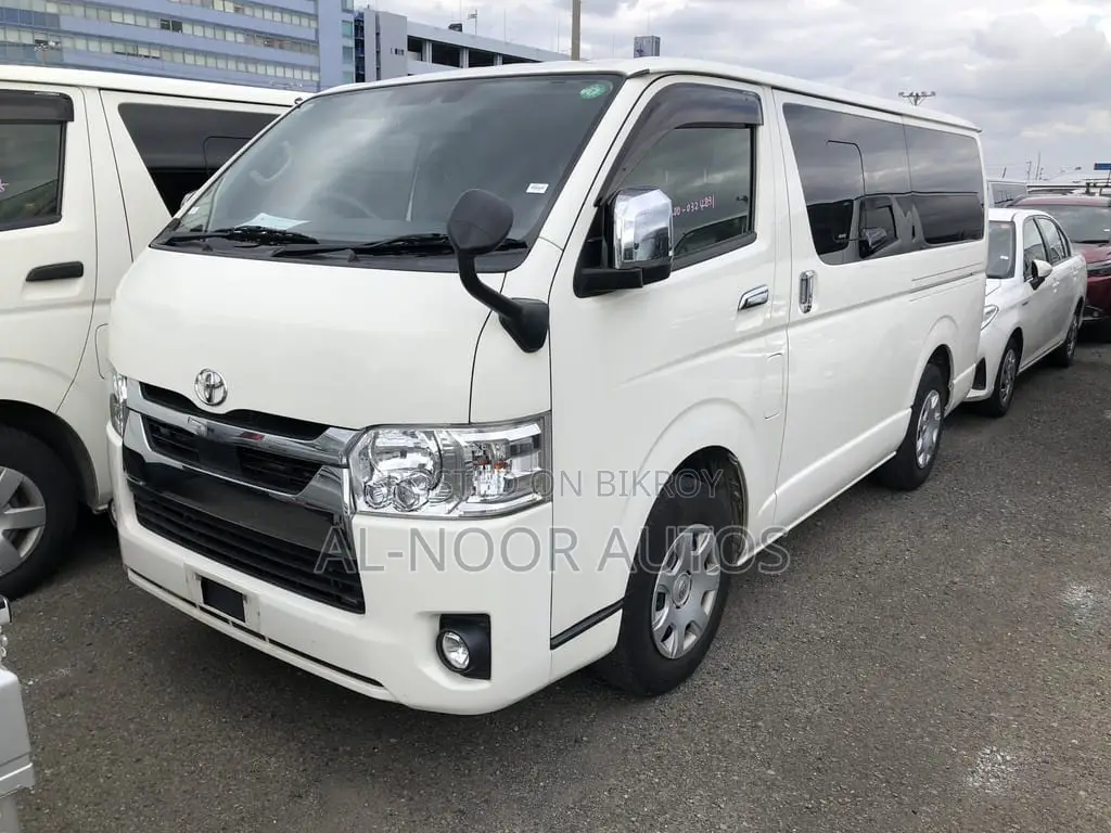 Toyota HiAce 2021 White